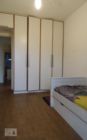 Casa de condomínio à venda com 190m², 4 quartos e 2 vagasQuarto 2