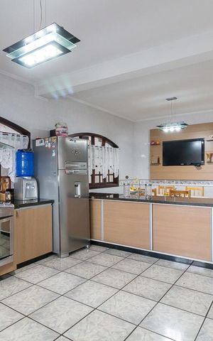 Casa à venda com 250m², 4 quartos e 2 vagasCozinha