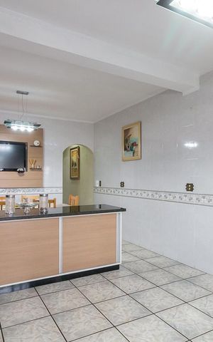 Casa à venda com 250m², 4 quartos e 2 vagasCozinha