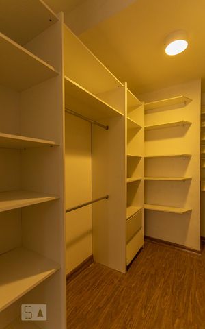 Apartamento para alugar com 120m², 3 quartos e 1 vagaCloset