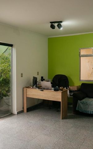 Casa para alugar com 330m², 4 quartos e 2 vagas Casa para alugar com 330m², 4 quartos e 2 vagasSala