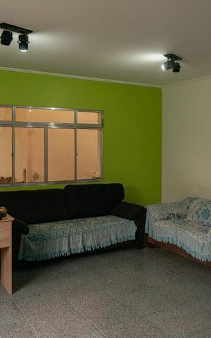 Casa para alugar com 330m², 4 quartos e 2 vagas Casa para alugar com 330m², 4 quartos e 2 vagasSala