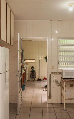 Casa para alugar com 330m², 4 quartos e 2 vagas Casa para alugar com 330m², 4 quartos e 2 vagasCozinha
