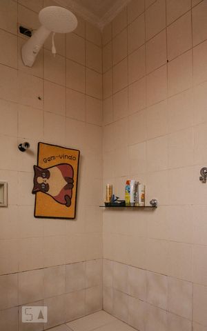 Casa para alugar com 330m², 4 quartos e 2 vagas Casa para alugar com 330m², 4 quartos e 2 vagasBanheiro da Suíte 1
