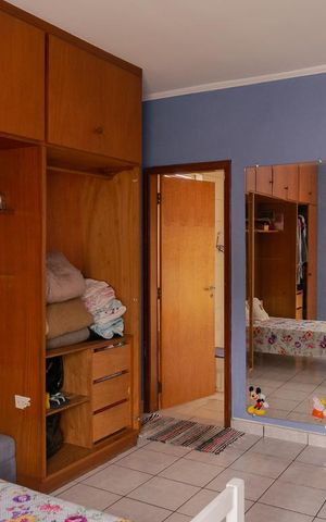 Casa para alugar com 330m², 4 quartos e 2 vagas Casa para alugar com 330m², 4 quartos e 2 vagasSuíte 1