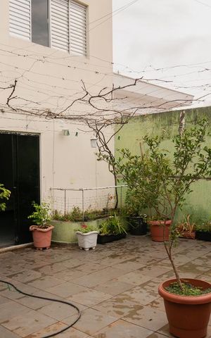 Casa para alugar com 330m², 4 quartos e 2 vagas Casa para alugar com 330m², 4 quartos e 2 vagasQuintal