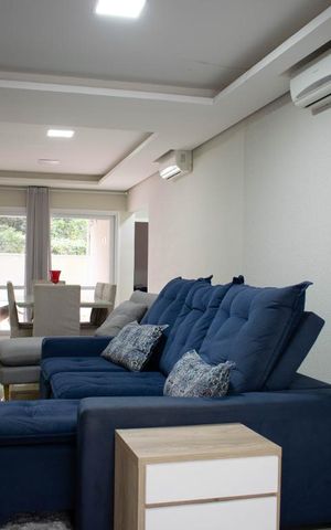 Casa de condomínio à venda com 213m², 4 quartos e 4 vagasSala de Estar
