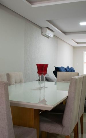 Casa de condomínio à venda com 213m², 4 quartos e 4 vagasSala de Estar