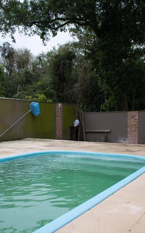 Casa de condomínio à venda com 213m², 4 quartos e 4 vagasPiscina