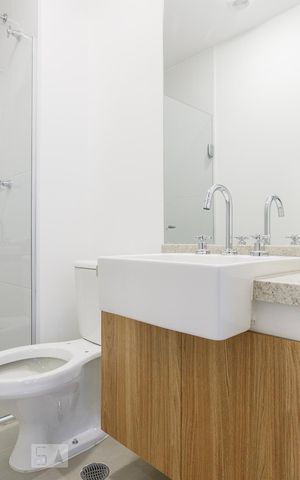 Apartamento para alugar com 30m², 1 quarto e sem vaga Apartamento para alugar com 30m², 1 quarto e sem vagaBanheiro