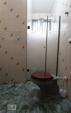 Casa à venda com 150m², 2 quartos e 2 vagas Casa à venda com 150m², 2 quartos e 2 vagasBanheiro da Suíte