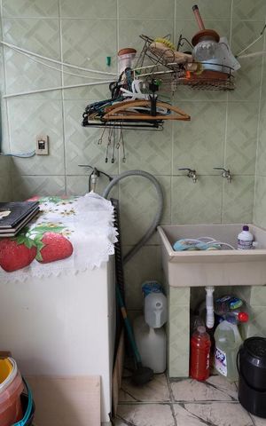 Casa à venda com 150m², 2 quartos e 2 vagas Casa à venda com 150m², 2 quartos e 2 vagasLavanderia
