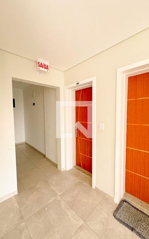 Apartamento para alugar com 78m², 2 quartos e 1 vagaHall social