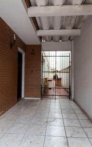 Casa à venda com 196m², 4 quartos e 2 vagasGaragem