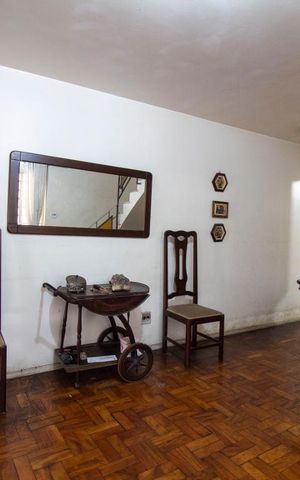 Casa à venda com 196m², 4 quartos e 2 vagasSala