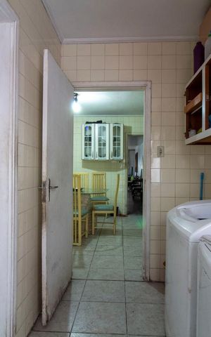 Casa à venda com 196m², 4 quartos e 2 vagasÁrea de Serviço