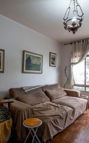 Casa à venda com 196m², 4 quartos e 2 vagasSala