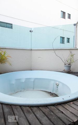Apartamento à venda com 115m², 2 quartos e 1 vaga Apartamento à venda com 115m², 2 quartos e 1 vagaVaranda gourmet