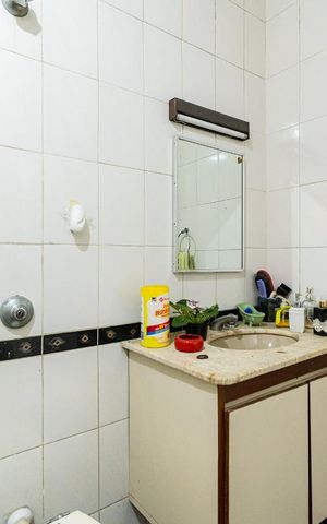 Casa à venda com 250m², 5 quartos e 3 vagas Casa à venda com 250m², 5 quartos e 3 vagasBanheiro