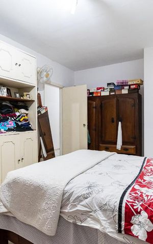 Casa à venda com 250m², 5 quartos e 3 vagas Casa à venda com 250m², 5 quartos e 3 vagasSuíte