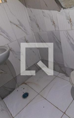 Casa para alugar com 70m², 1 quarto e sem vaga Casa para alugar com 70m², 1 quarto e sem vagaBanheiro