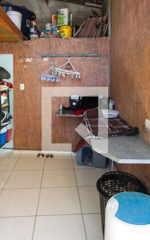 Casa à venda com 257m², 3 quartos e 4 vagas Casa à venda com 257m², 3 quartos e 4 vagasÁrea de Serviço 2