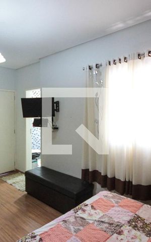 Casa à venda com 257m², 3 quartos e 4 vagas Casa à venda com 257m², 3 quartos e 4 vagasSuíte 02