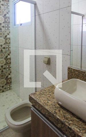 Casa à venda com 257m², 3 quartos e 4 vagas Casa à venda com 257m², 3 quartos e 4 vagasBanheiro da Suíte