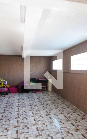 Casa à venda com 257m², 3 quartos e 4 vagas Casa à venda com 257m², 3 quartos e 4 vagasGaragem