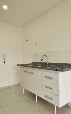 Studio à venda com 33m², 1 quarto e sem vagaSala - cozinha