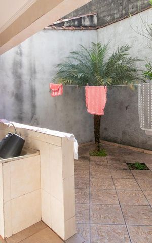 Casa à venda com 273m², 4 quartos e 2 vagasÁrea de Serviço
