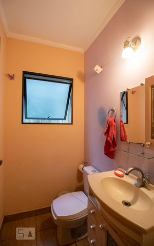Casa à venda com 273m², 4 quartos e 2 vagasBanheiro 1