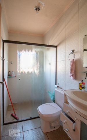 Casa à venda com 273m², 4 quartos e 2 vagasBanheiro da Suíte