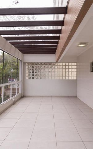 Apartamento à venda com 260m², 3 quartos e 2 vagas Apartamento à venda com 260m², 3 quartos e 2 vagasÁrea comum - Academia