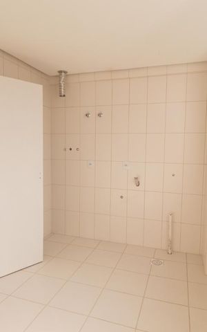 Apartamento à venda com 260m², 4 quartos e 1 vaga Apartamento à venda com 260m², 4 quartos e 1 vagaÁrea de Serviço