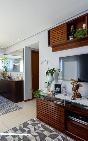 Apartamento à venda com 200m², 3 quartos e 2 vagas Apartamento à venda com 200m², 3 quartos e 2 vagasSala