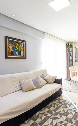 Apartamento à venda com 200m², 3 quartos e 2 vagas Apartamento à venda com 200m², 3 quartos e 2 vagasSala