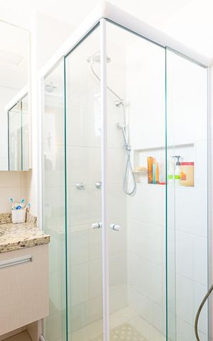 Apartamento à venda com 200m², 3 quartos e 2 vagas Apartamento à venda com 200m², 3 quartos e 2 vagasBanheiro Social