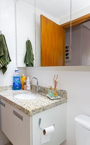 Apartamento à venda com 200m², 3 quartos e 2 vagas Apartamento à venda com 200m², 3 quartos e 2 vagasBanheiro da Suíte