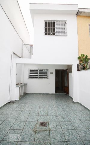Casa à venda com 131m², 3 quartos e 2 vagasÁrea Externa