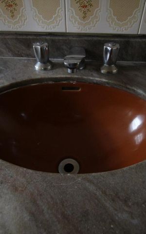 Casa à venda com 131m², 3 quartos e 2 vagasBanheiro