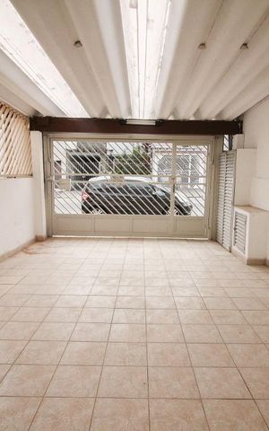 Casa à venda com 131m², 3 quartos e 2 vagasGaragem
