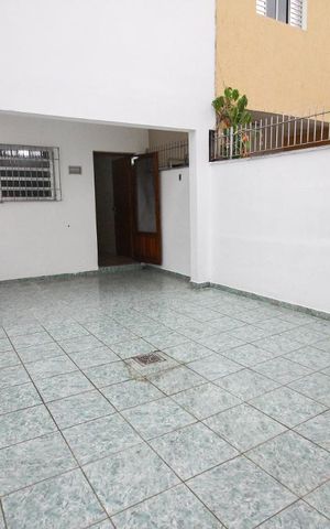 Casa à venda com 131m², 3 quartos e 2 vagasÁrea Externa