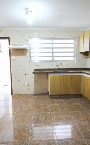 Casa à venda com 131m², 3 quartos e 2 vagasCozinha