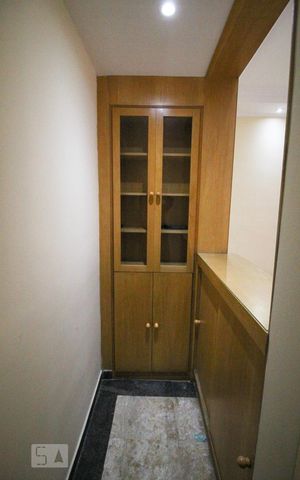Casa à venda com 131m², 3 quartos e 2 vagasCorredor