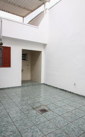 Casa à venda com 131m², 3 quartos e 2 vagasÁrea de Serviço