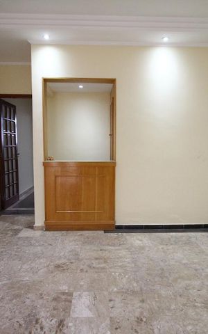 Casa à venda com 131m², 3 quartos e 2 vagasSala