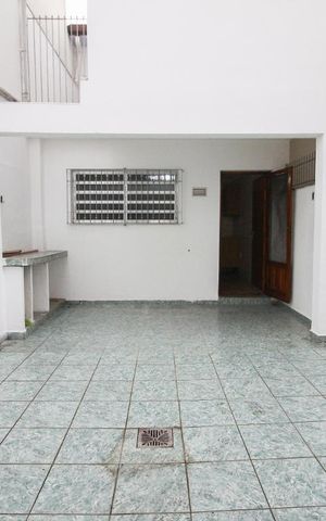 Casa à venda com 131m², 3 quartos e 2 vagasÁrea Externa