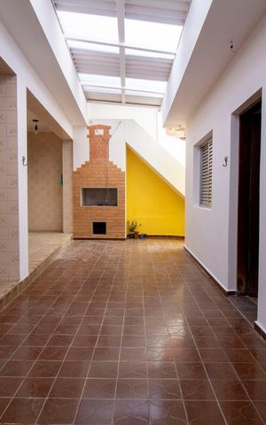 Casa à venda com 250m², 3 quartos e 2 vagasQuintal