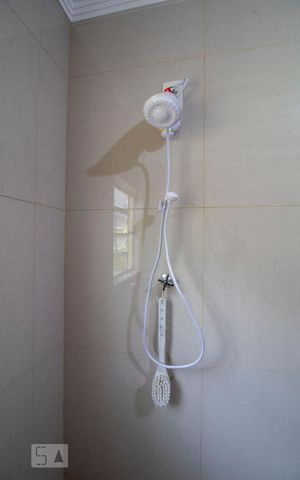 Casa à venda com 250m², 3 quartos e 2 vagasBanheiro